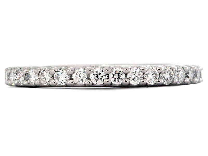 Shared prong diamond discount eternity band